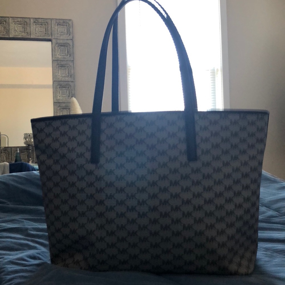 Michael Kors shoulder bag - Picture 2 of 7